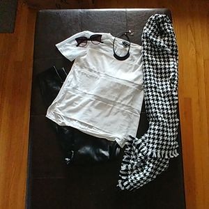 Off white XS metaphor top